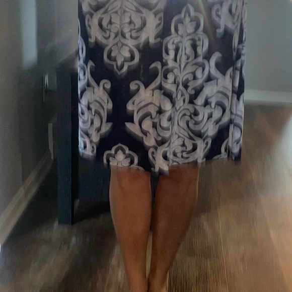 Ariana by Howards navy/white knee length dress. Size L/XL. - Picture 2 of 10